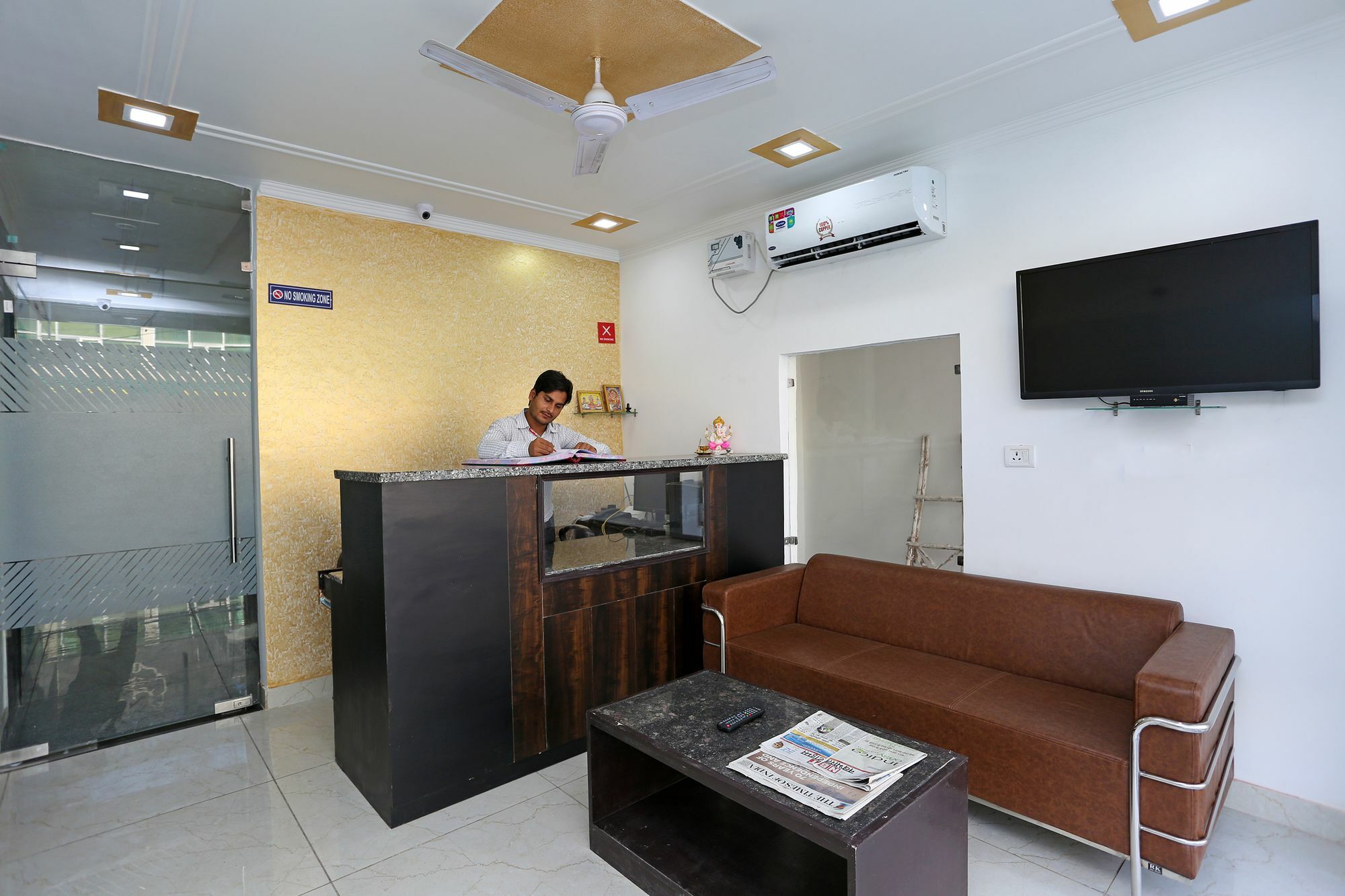 Hotel Aero Stay Νέο Δελχί Εξωτερικό φωτογραφία