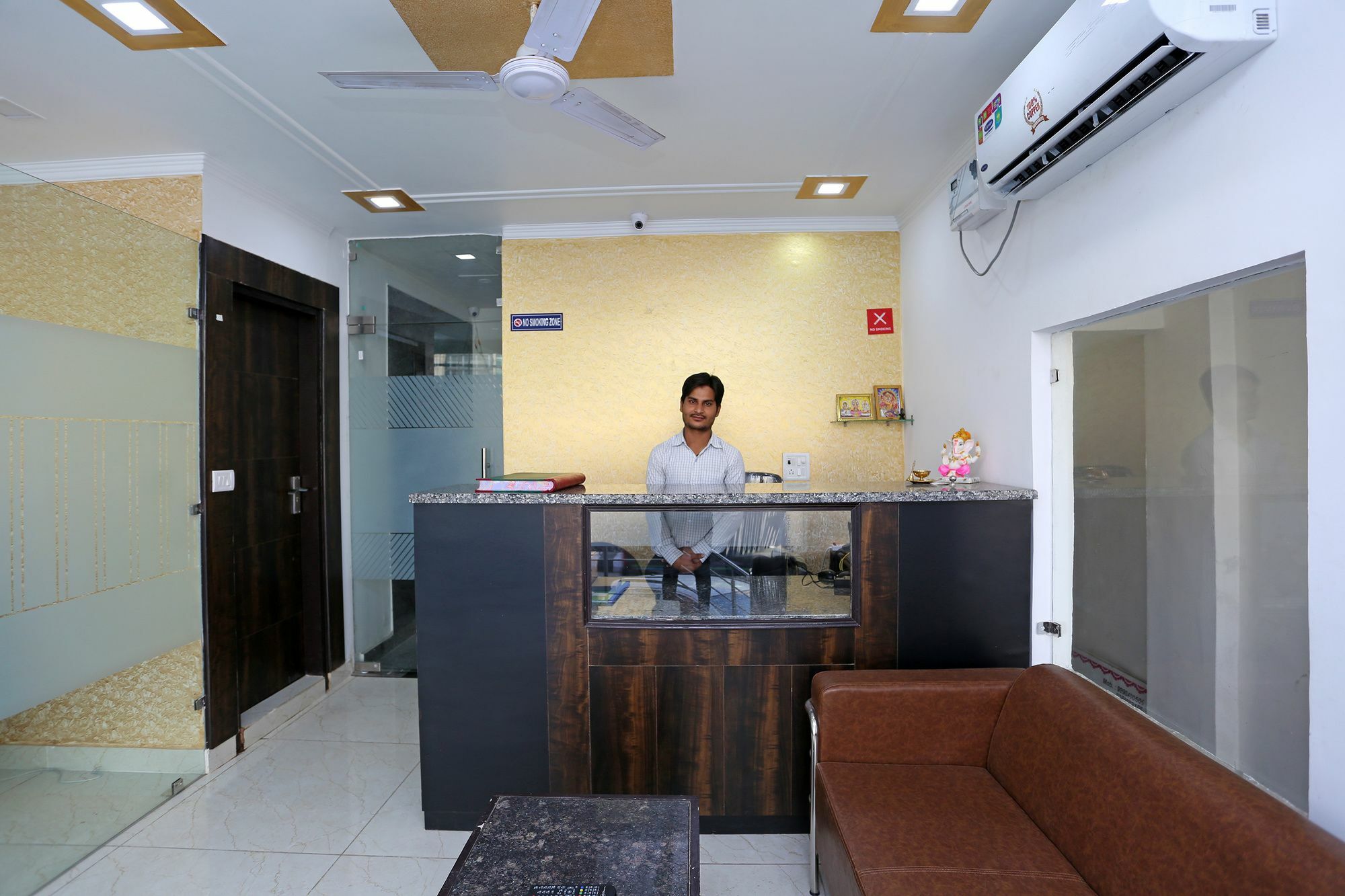 Hotel Aero Stay Νέο Δελχί Εξωτερικό φωτογραφία
